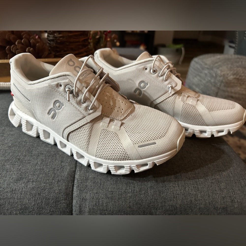 Cloud 5 size 7